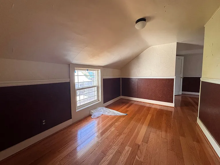 224 Maple St — Photo 13