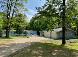 W8419 Lundgren Lake Rd, Pembine, WI 54156