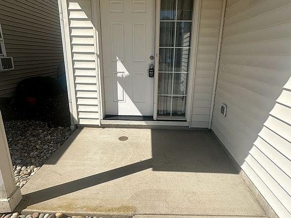 2nd image of 13802 NE 63rd St