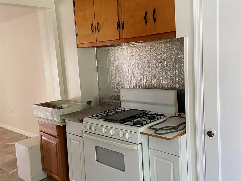 58 Bayliss St #60 — Photo 3