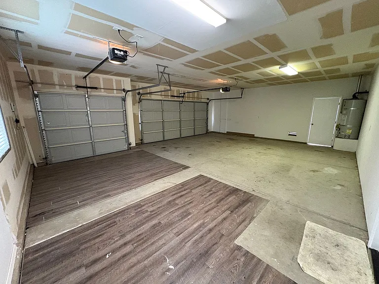2133 N Denton St — Photo 34