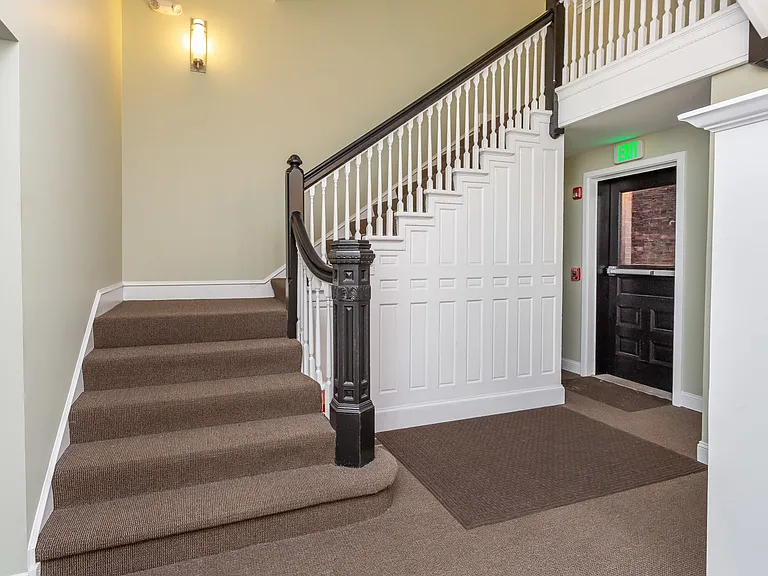 815 Park Ave — Photo 31
