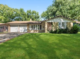 824 Oxford St, Downers Grove, IL 60516