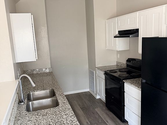 5th image of 8018 NE 35th St #8018