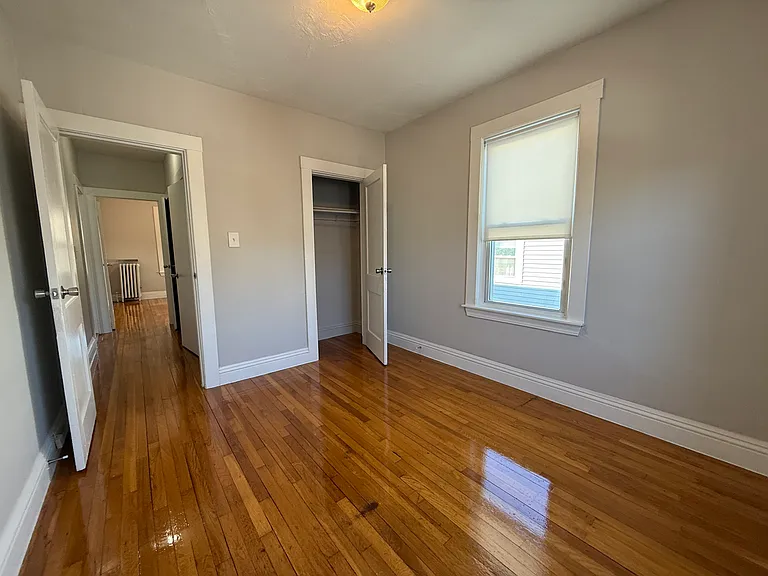 29 Lourdes Ave — Photo 5