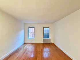 1594 3rd Ave, New York, NY