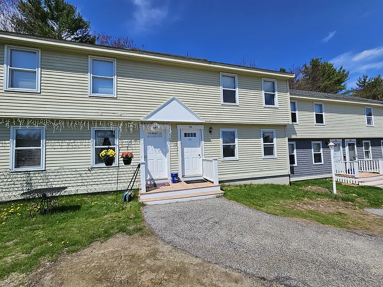 27 Candlewood Ln #B — Photo 1