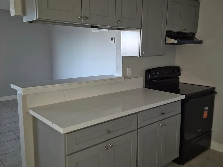 241 W Holt Ave #9 — Photo 6