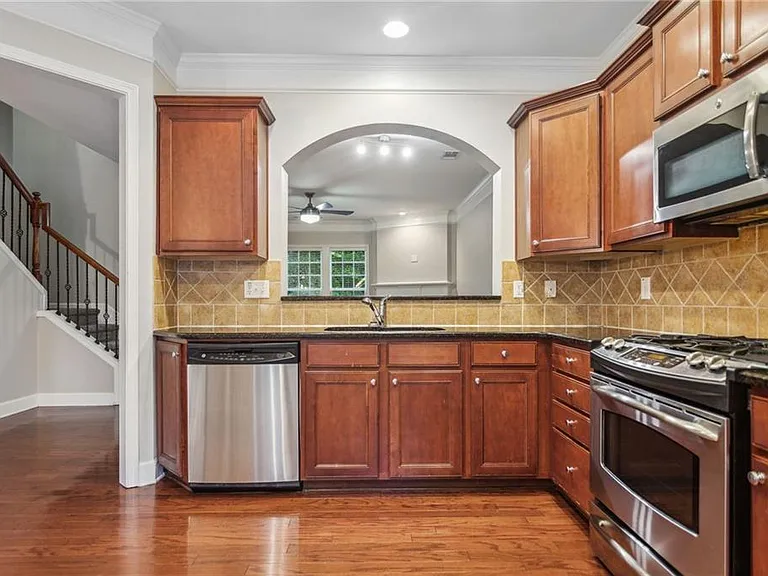 2263 Limehurst Dr NE — Photo 9