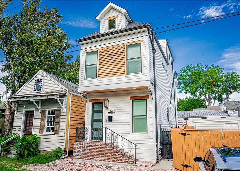 1st image of 615 Marengo St
