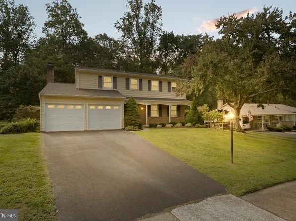 4993 Dequincey Dr, Fairfax, VA 22032