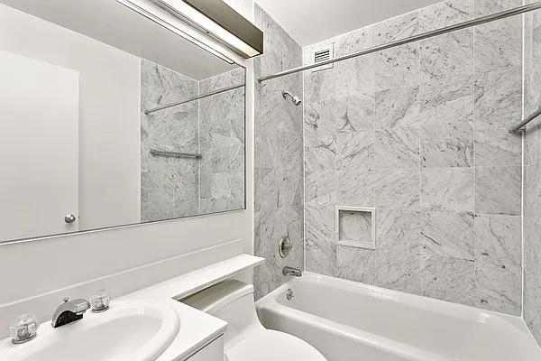 Rented by Compass | media 19