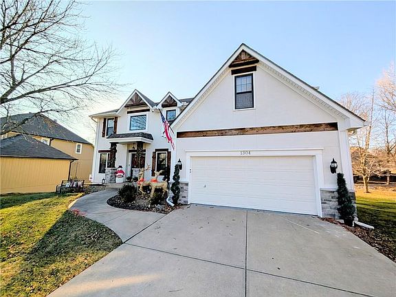 4th image of this home