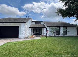 8942 E 76th St, Tulsa, OK 74133