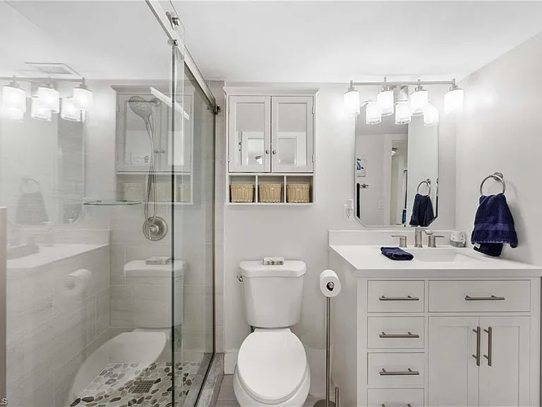 5 Bluebill Ave #108A — Photo 26