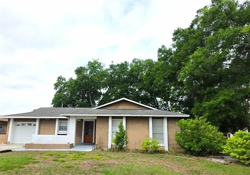 Building Photo - 812 Gullberry Ln
