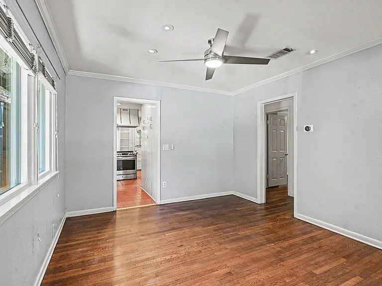 4012 W 6th St — Photo 10