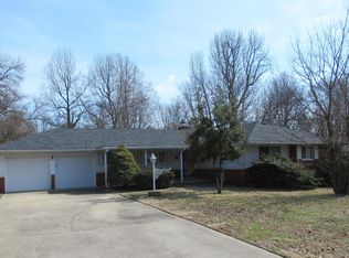 2000 S Glencrest Ave, Springfield, MO 65804