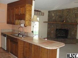 5594 Claridge Dr, Hickory, NC 28602