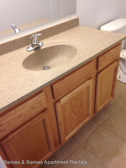 1st image of 2712 Golfside Dr APT 101