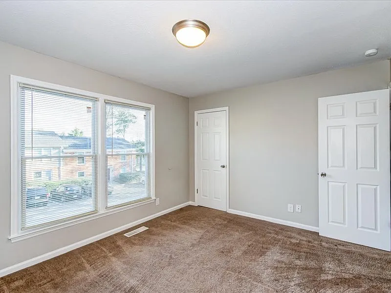 Building Photo - 2201 Walden Dr #DRIVEA2
