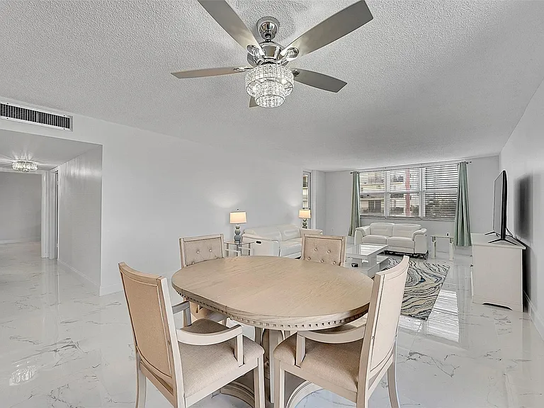 1401 S Ocean Dr #304 — Photo 4