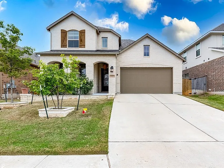 833 Whitetail Dr — Photo 1