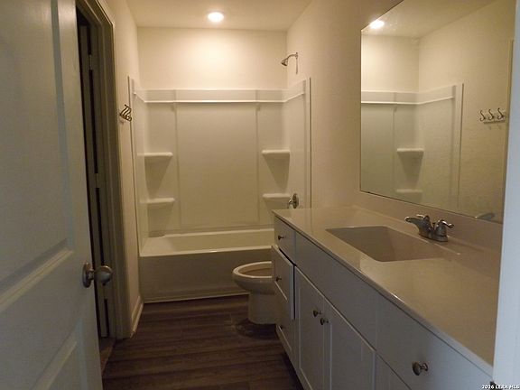 5th image of 5495 Rue Girard