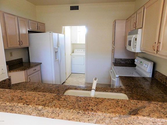 3rd image of 16156 W Vista North Dr