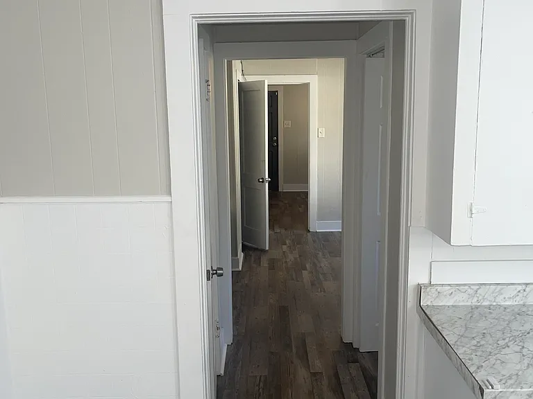 304 Reagan St — Photo 12