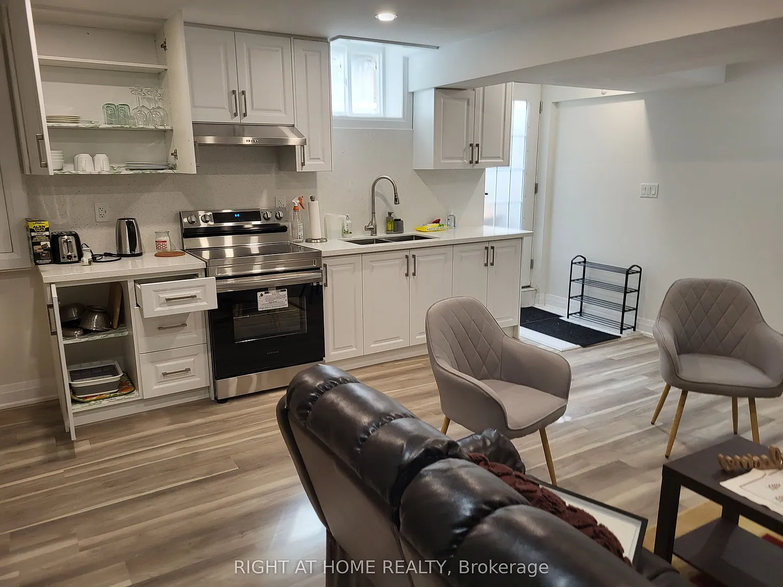 2 bed, $1,700 — Photo 2