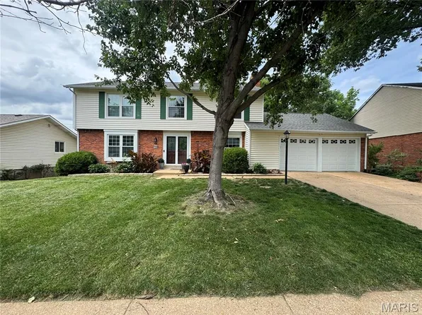 11747 Summerhaven Dr, Saint Louis, MO 63146
