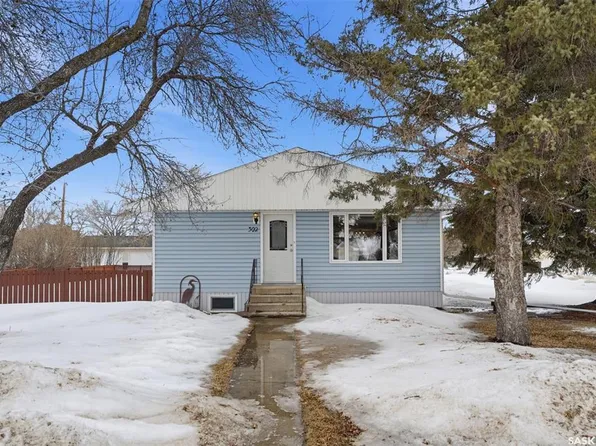 302 5th AVENUE W, Watrous, SK S0K 4T0