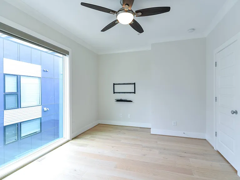 5 Seawell Ave #105 — Photo 5