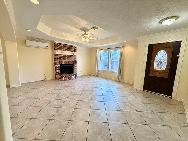 6650 Roberson St — Photo 3