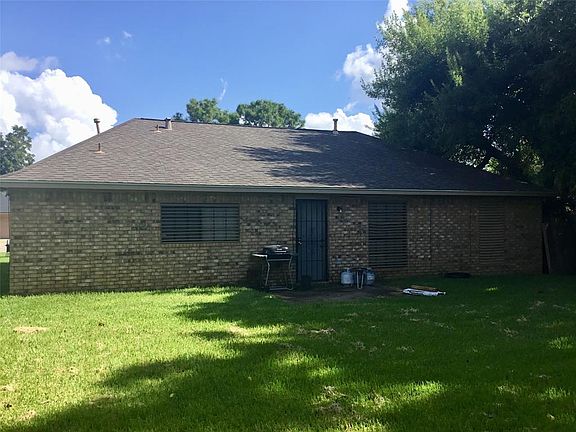 2nd image of 7211 Robin Ln
