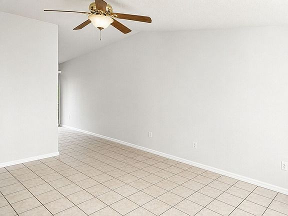 3rd image of 1406B Crystal Ct