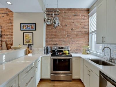 298 Bunker Hill St #3, Charlestown, MA, 02129