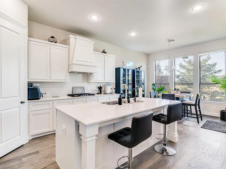 3513 Ridgecross Dr — Photo 4