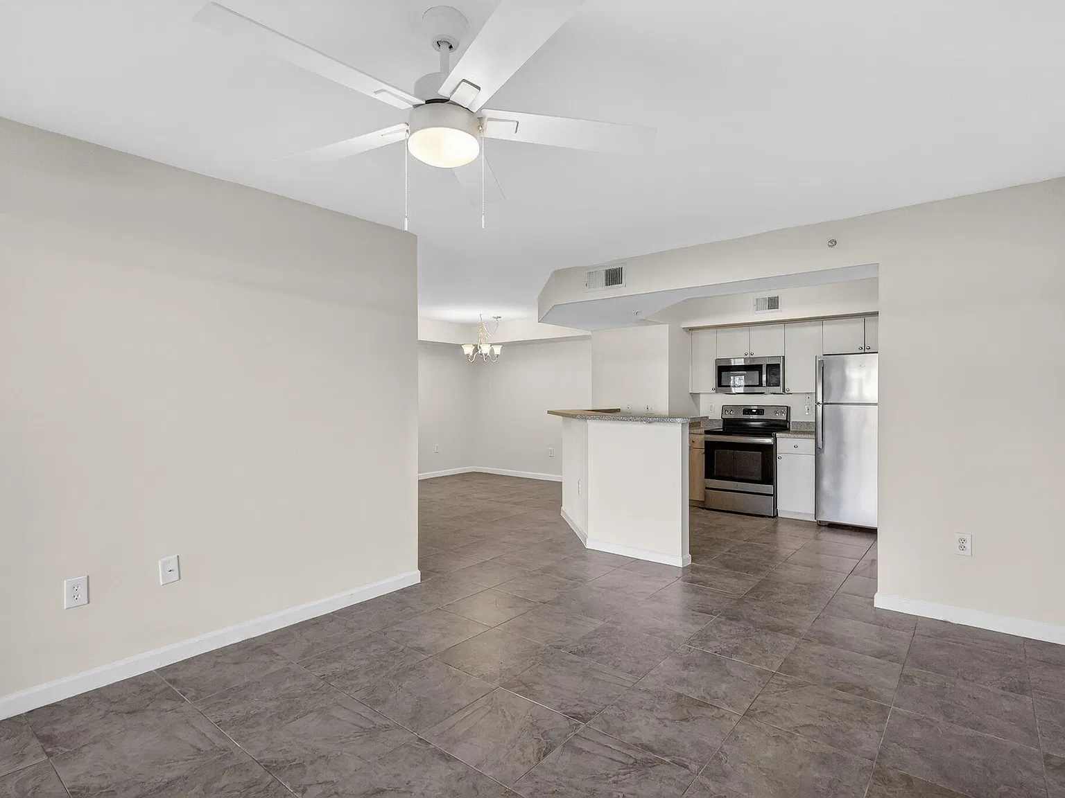 1 bed, 1.0 bath, 781 sqft, $1,600 — Photo 4