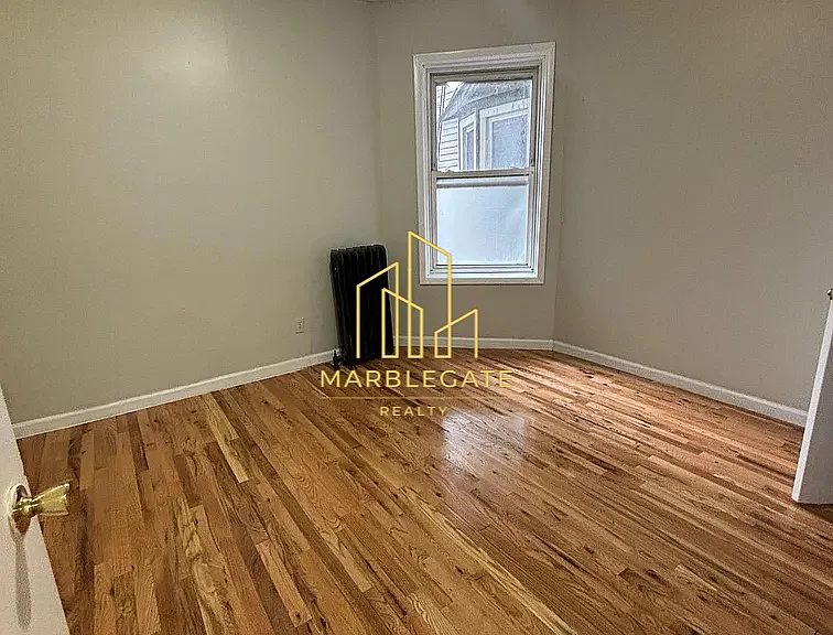 76 N 9th St #11 — Photo 5
