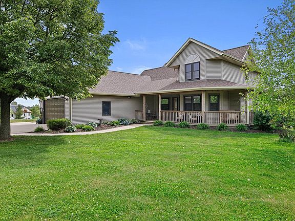 2nd image of 820 172nd AVENUE