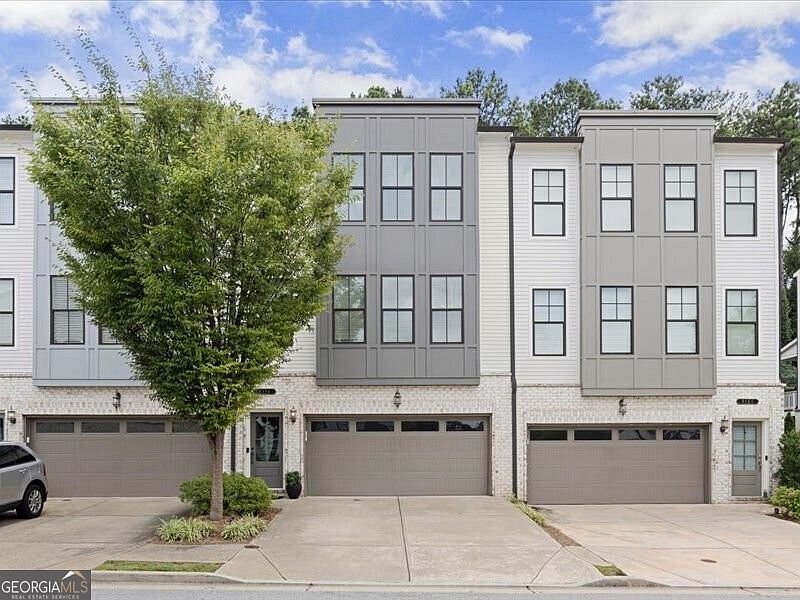1st image of 6136 Eves Way