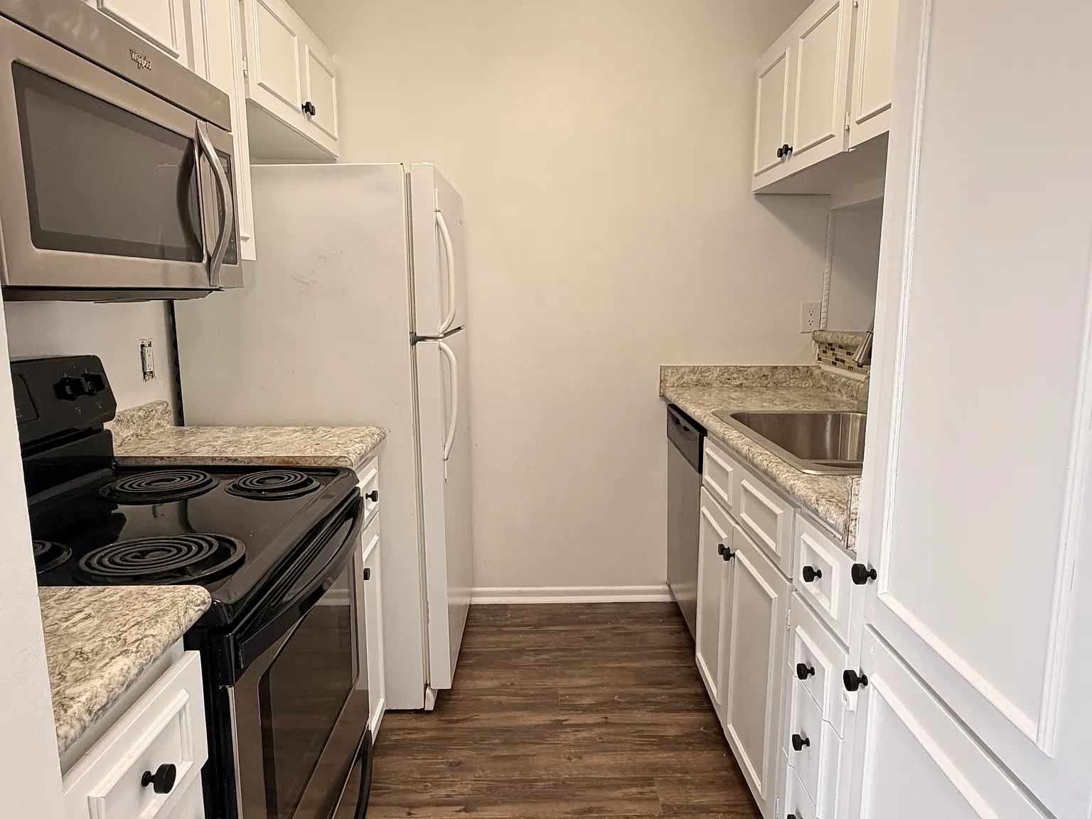 1602 Mill St — Photo 2