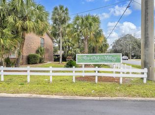 615 Colonial Dr APT 1, Fort Walton Beach, FL 32547