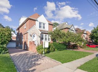 69 Northumberland Gate, Lynbrook, NY