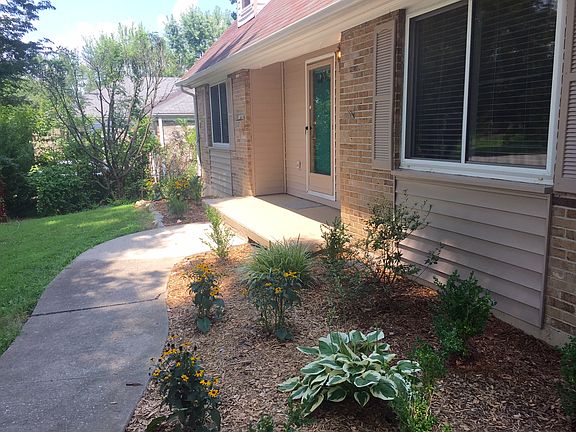 4th image of 317 Parkwood Pl