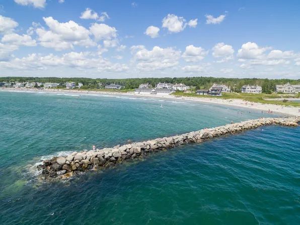 89 Beach Avenue, Kennebunk, ME 04043