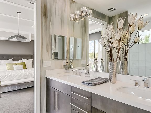 Private owner s bath
