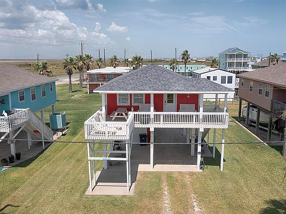 4th image of 332 Sand Dune Court